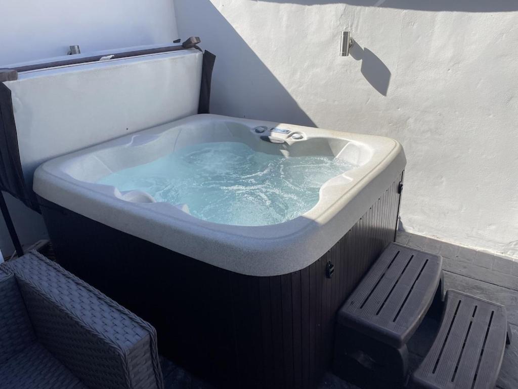 Quirky Cottage In The Centre Of Penrith With A Hot Tub Buitenkant foto